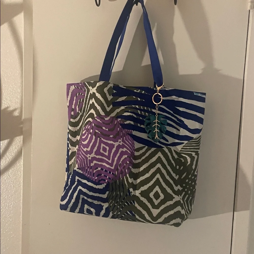 Estee Lauder Large Tropical Print Tote Bag with Leaf Bag Charm